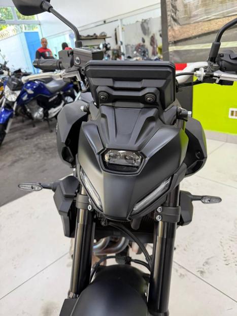 YAMAHA MT-07 700 ABS, Foto 6