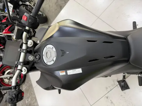 YAMAHA MT-07 700 ABS, Foto 9
