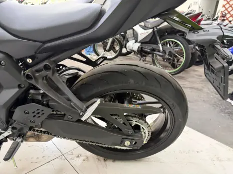 YAMAHA MT-07 700 ABS, Foto 10