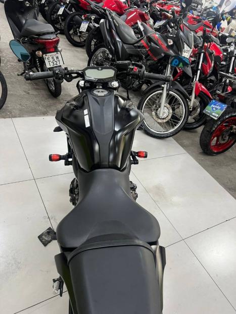 YAMAHA MT-07 700 ABS, Foto 8