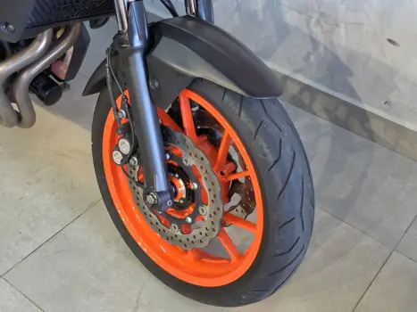 YAMAHA MT-07 700 ABS, Foto 12