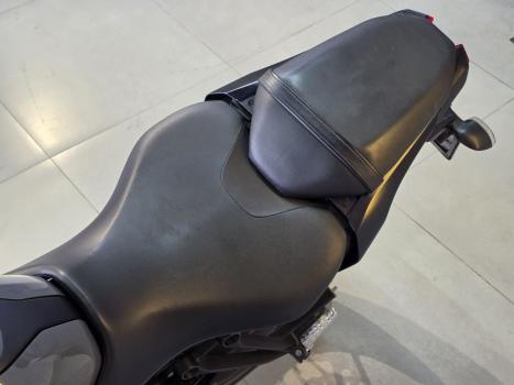 YAMAHA MT-07 700 ABS, Foto 3