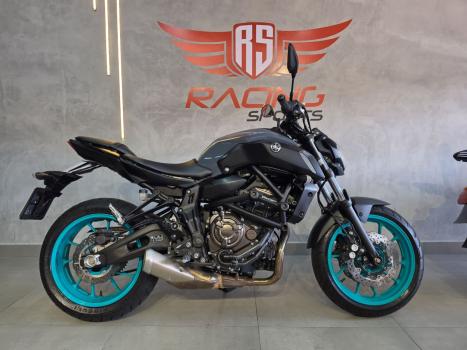 YAMAHA MT-07 700 ABS, Foto 1