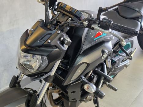 YAMAHA MT-07 700 ABS, Foto 8