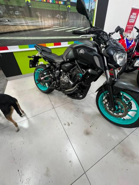 YAMAHA MT-07 700 ABS, Foto 1