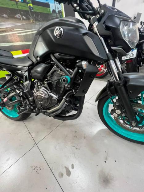 YAMAHA MT-07 700 ABS, Foto 5