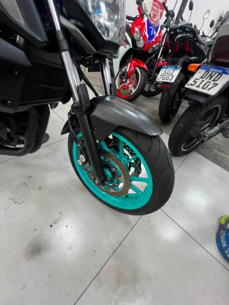 YAMAHA MT-07 700 ABS, Foto 12