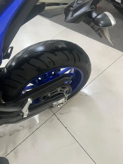 YAMAHA MT-07 700 ABS, Foto 4
