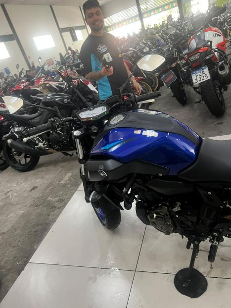 YAMAHA MT-07 700 ABS, Foto 5