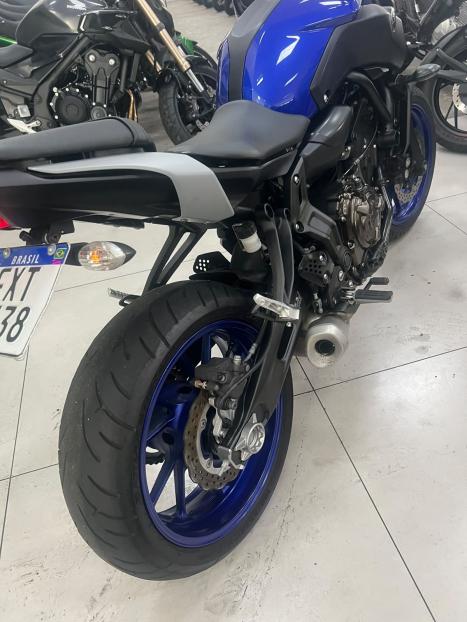 YAMAHA MT-07 700 ABS, Foto 12