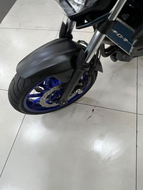 YAMAHA MT-07 700 ABS, Foto 7