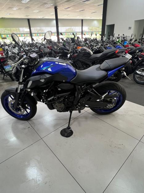 YAMAHA MT-07 700 ABS, Foto 13