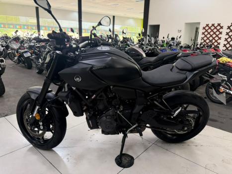 YAMAHA MT-07 700 ABS, Foto 4