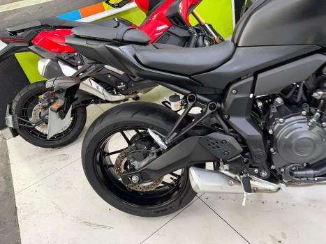YAMAHA MT-07 700 ABS, Foto 15