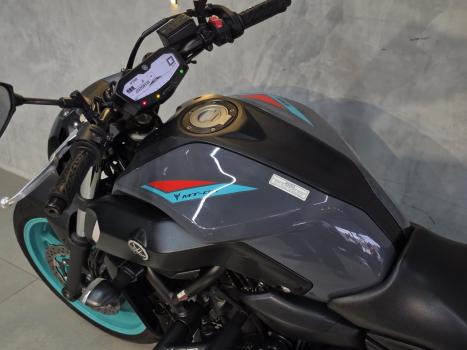 YAMAHA MT-07 700 ABS, Foto 3