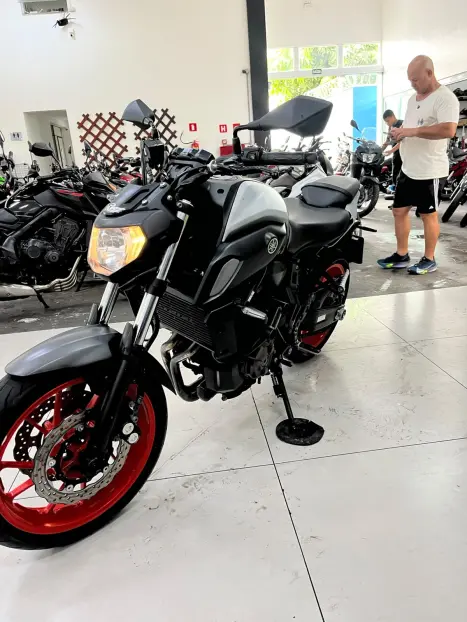 YAMAHA MT-07 700 ABS, Foto 5