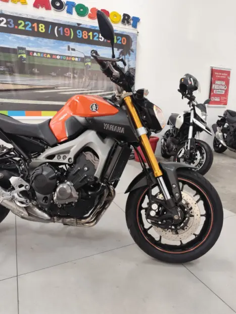 YAMAHA MT-09 850 , Foto 2 YAMAHA MT-09 850 , Foto 2