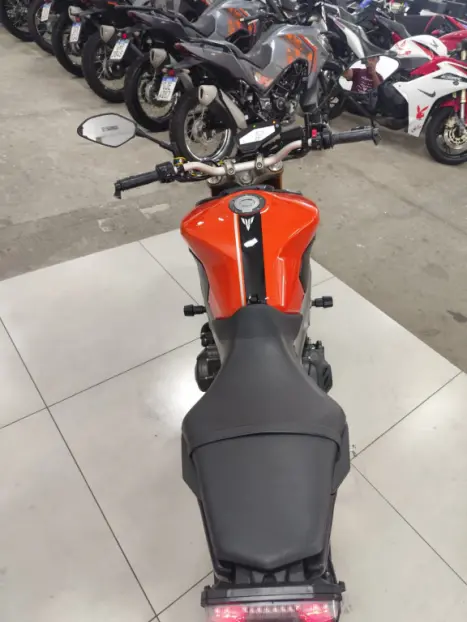 YAMAHA MT-09 850 , Foto 11 YAMAHA MT-09 850 , Foto 11