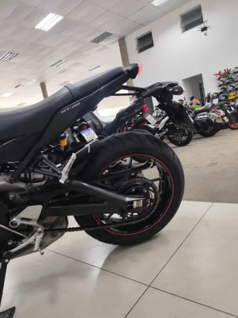 YAMAHA MT-09 850 , Foto 12 YAMAHA MT-09 850 , Foto 12