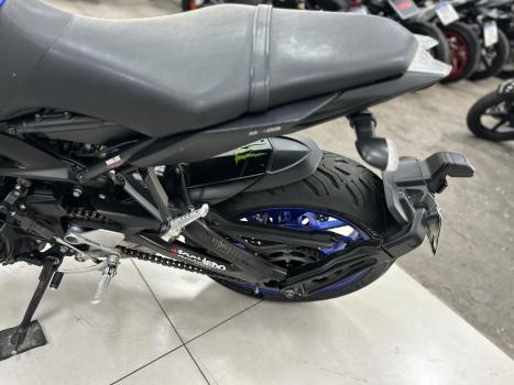 YAMAHA MT-09 850 , Foto 3