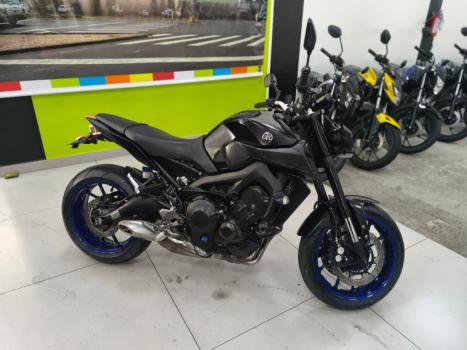 YAMAHA MT-09 850 , Foto 2
