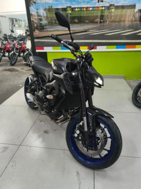 YAMAHA MT-09 850 , Foto 4