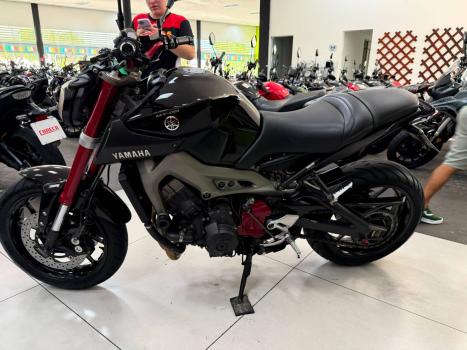 YAMAHA MT-09 850 , Foto 4
