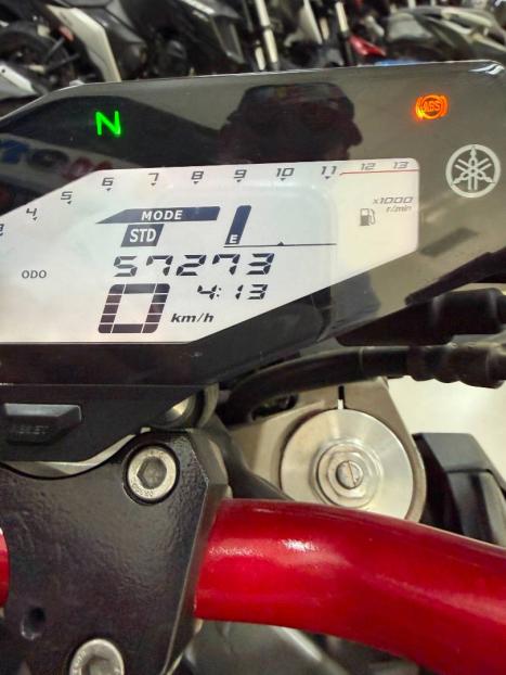 YAMAHA MT-09 850 , Foto 6