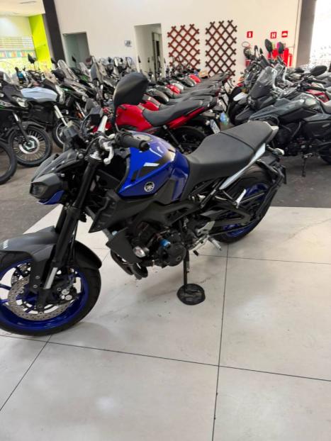 YAMAHA MT-09 850 , Foto 5