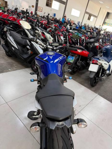 YAMAHA MT-09 850 , Foto 7