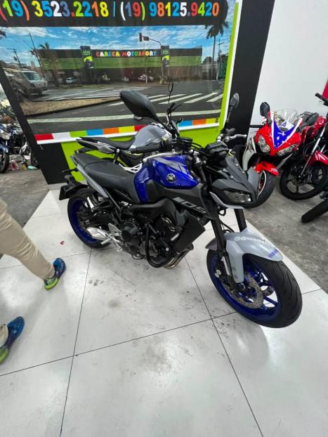 YAMAHA MT-09 850 , Foto 2