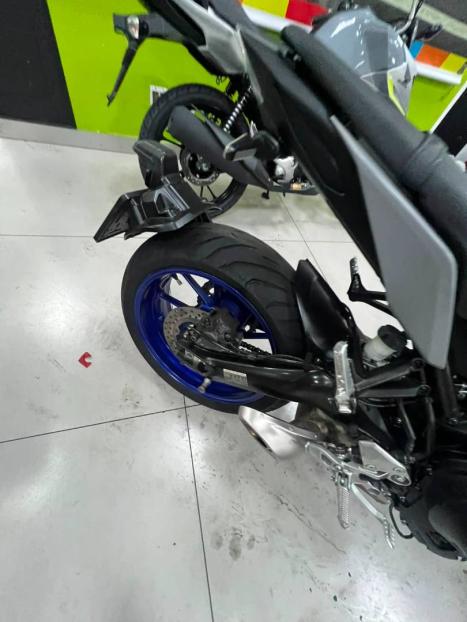 YAMAHA MT-09 850 , Foto 3