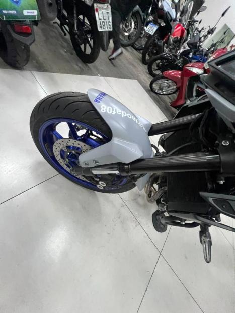 YAMAHA MT-09 850 , Foto 15
