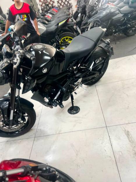 YAMAHA MT-09 850 , Foto 8