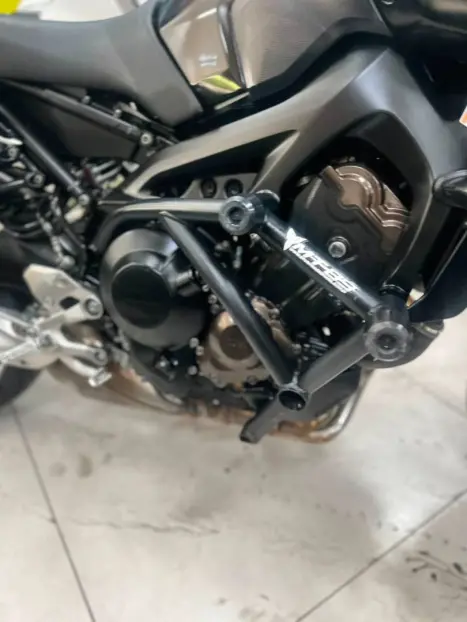 YAMAHA MT-09 850 , Foto 12