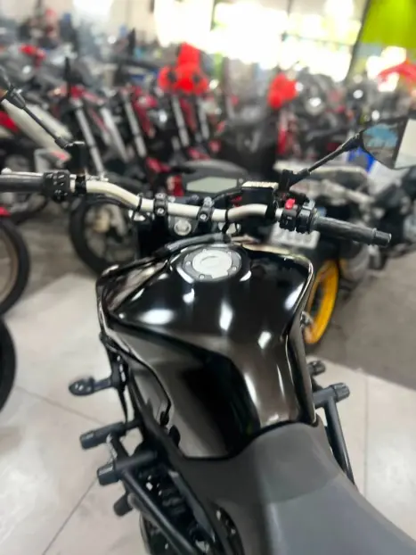 YAMAHA MT-09 850 , Foto 16