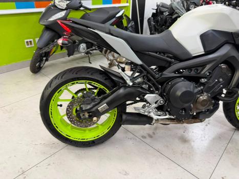 YAMAHA MT-09 850 , Foto 10