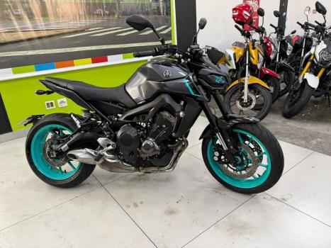 YAMAHA MT-09 850 , Foto 1