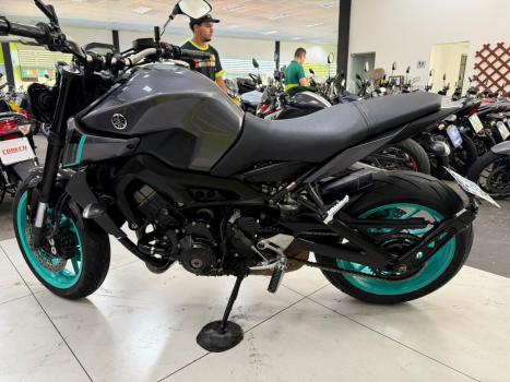 YAMAHA MT-09 850 , Foto 3