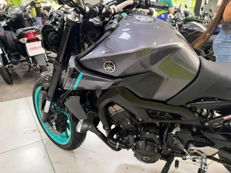YAMAHA MT-09 850 , Foto 4
