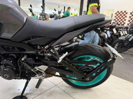 YAMAHA MT-09 850 , Foto 7