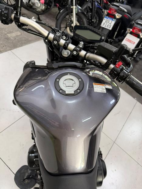 YAMAHA MT-09 850 , Foto 10