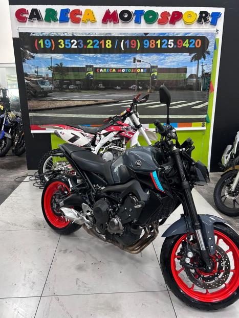 YAMAHA MT-09 850 , Foto 1
