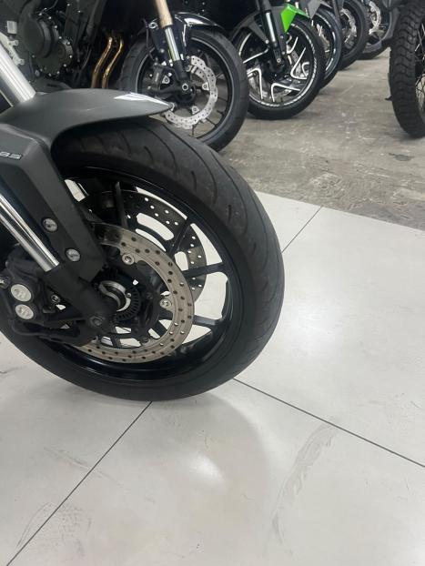 YAMAHA MT-09 850 , Foto 4