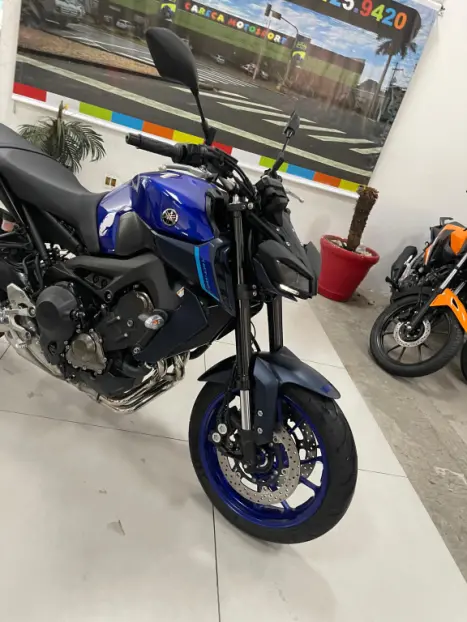 YAMAHA MT-09 850 ABS, Foto 7