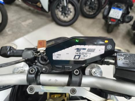YAMAHA MT-09 850 ABS, Foto 5