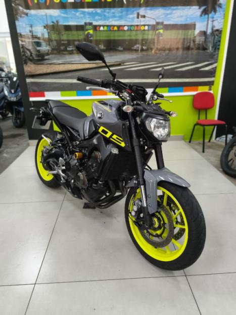 YAMAHA MT-09 850 ABS, Foto 6