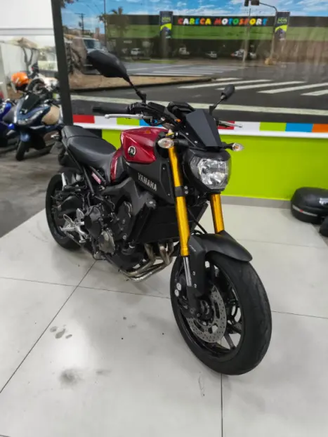 YAMAHA MT-09 850 ABS, Foto 3
