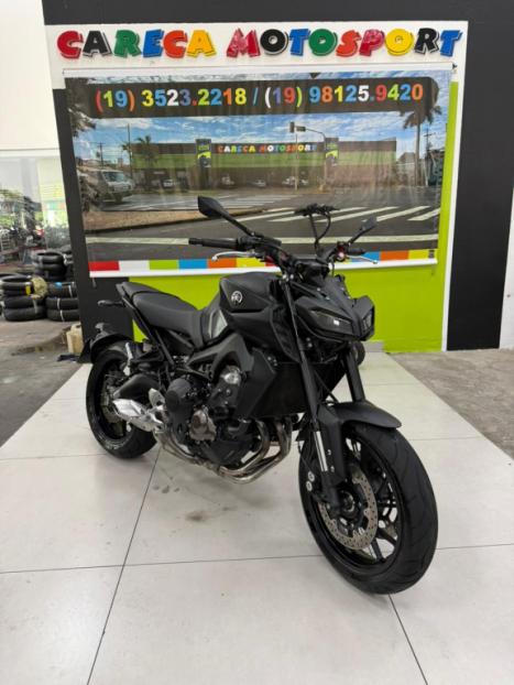 YAMAHA MT-09 850 ABS, Foto 1