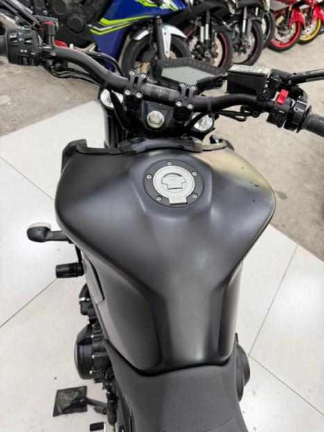 YAMAHA MT-09 850 ABS, Foto 3
